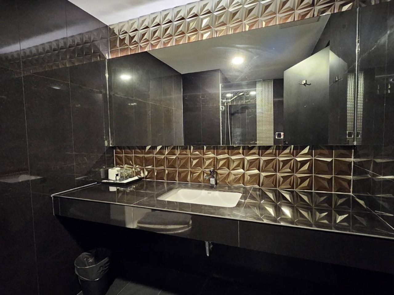 Oscar Palace Hotel & Wellness Center Ban Khlong Phruan Eksteriør bilde